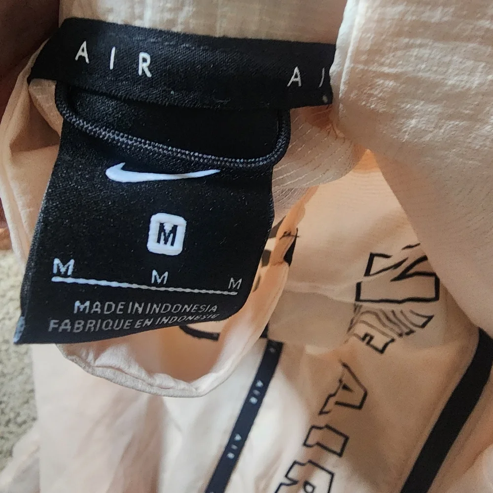 Nike Air Light Pink Windbreaker - Picture 3 of 4